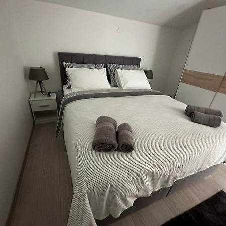 Villa Lorenta Apartments Primošten Екстериор снимка