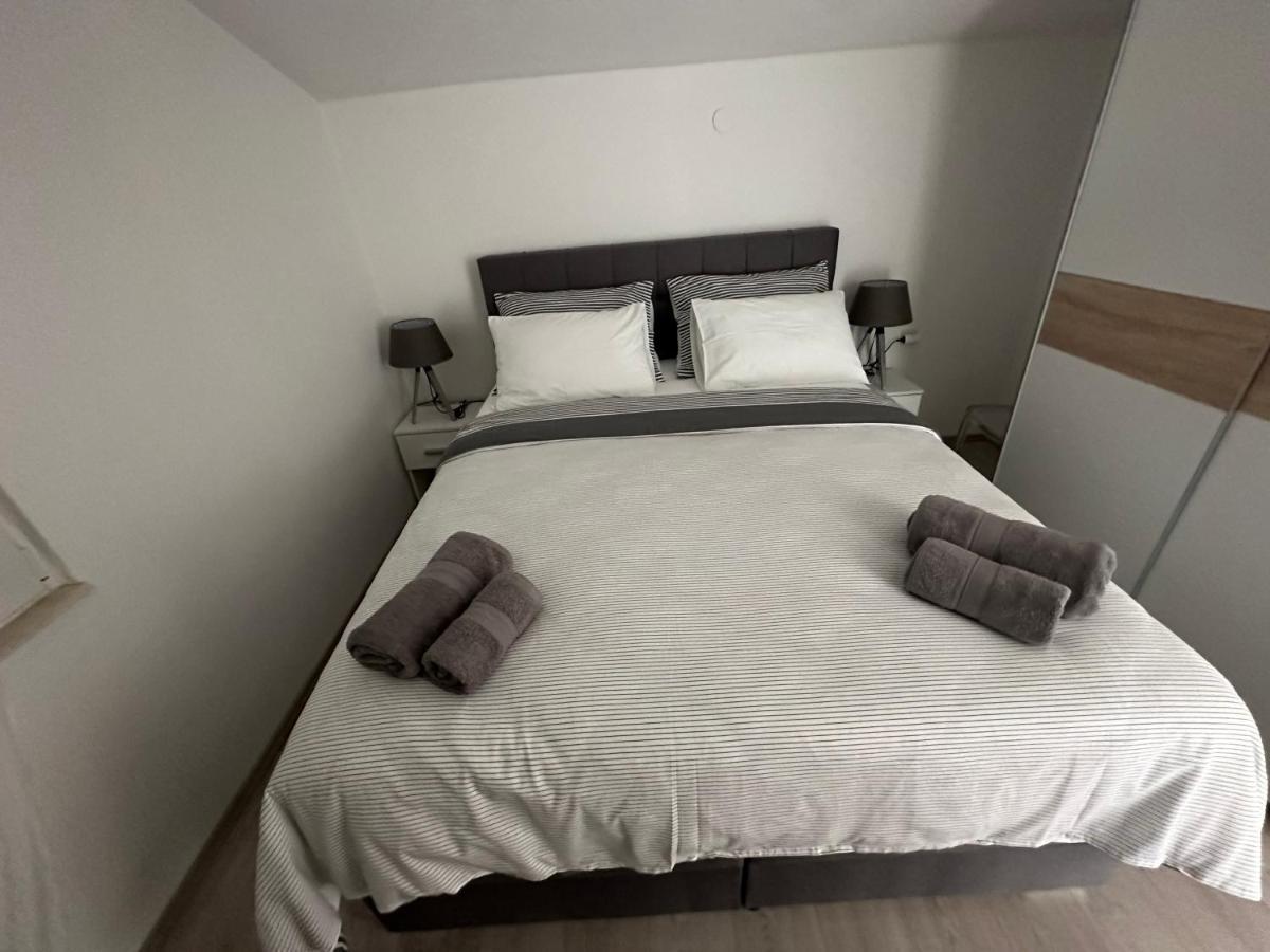 Villa Lorenta Apartments Primošten Екстериор снимка