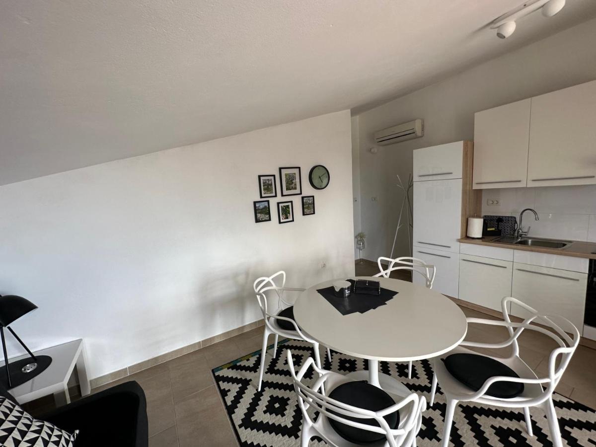 Villa Lorenta Apartments Primošten Екстериор снимка