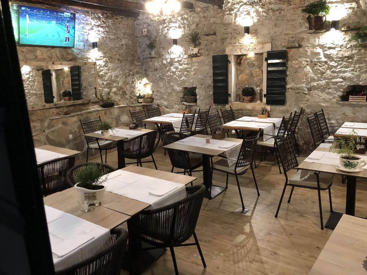 Villa Lorenta Apartments Primošten Екстериор снимка