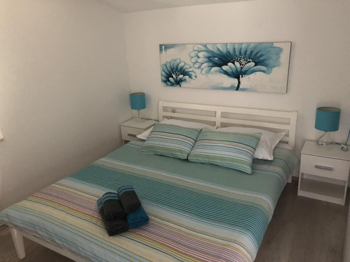 Villa Lorenta Apartments Primošten Екстериор снимка