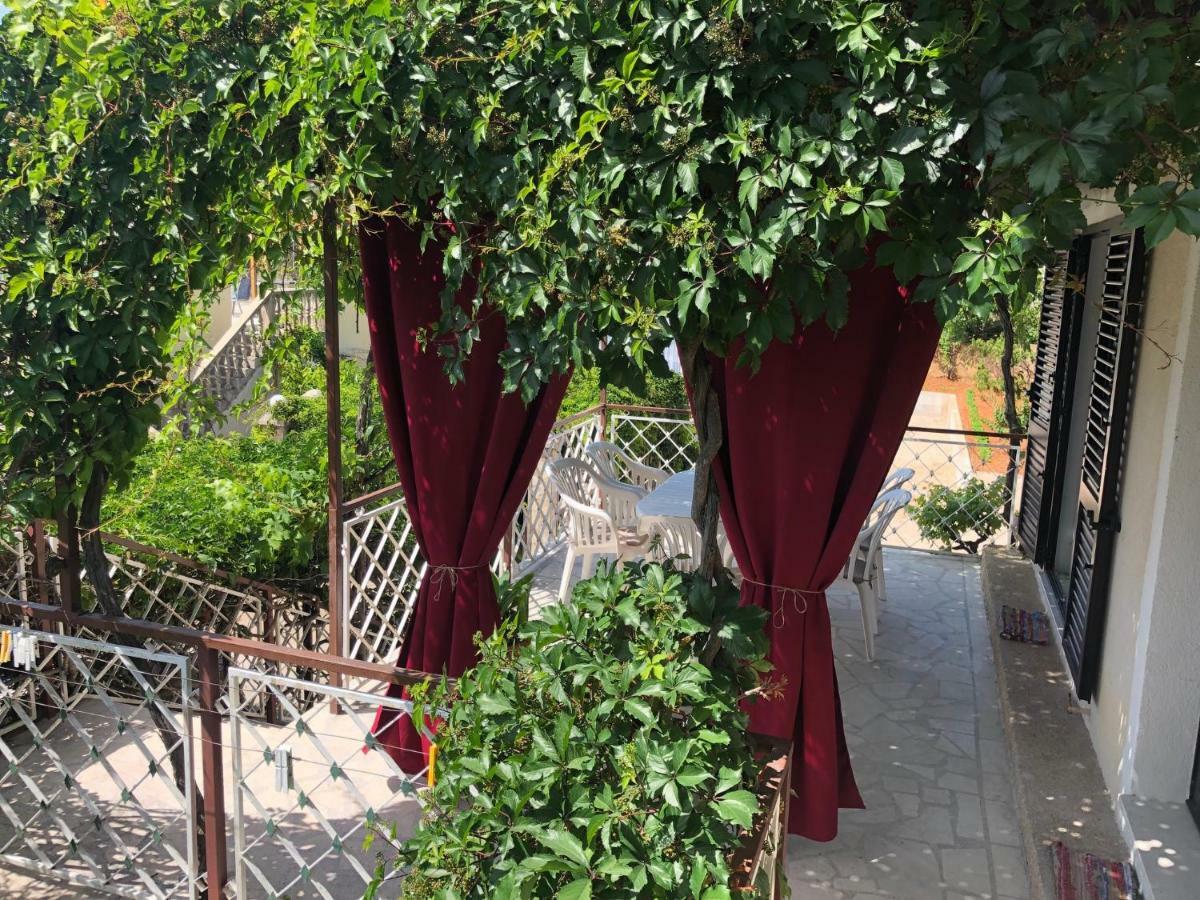 Villa Lorenta Apartments Primošten Екстериор снимка
